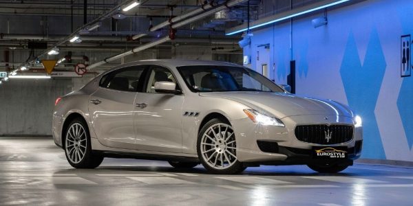 Maserati-quattroporte-q4s-wypożyczalnia-samochodów-warszawa-1.jpg