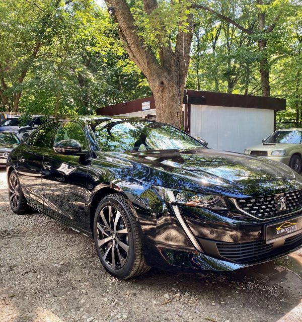 wynajem-samochodów-warszawa-Peugeot-508-GT-Line.jpg